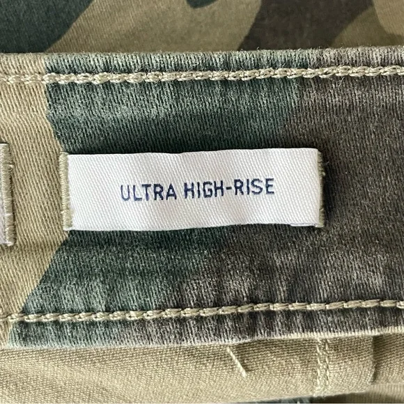 HOLLISTER NWT ULTRA HIGH RISE GREEN CAMO TWILL MOM DENIM SHORTS 00 - Picture 10 of 10